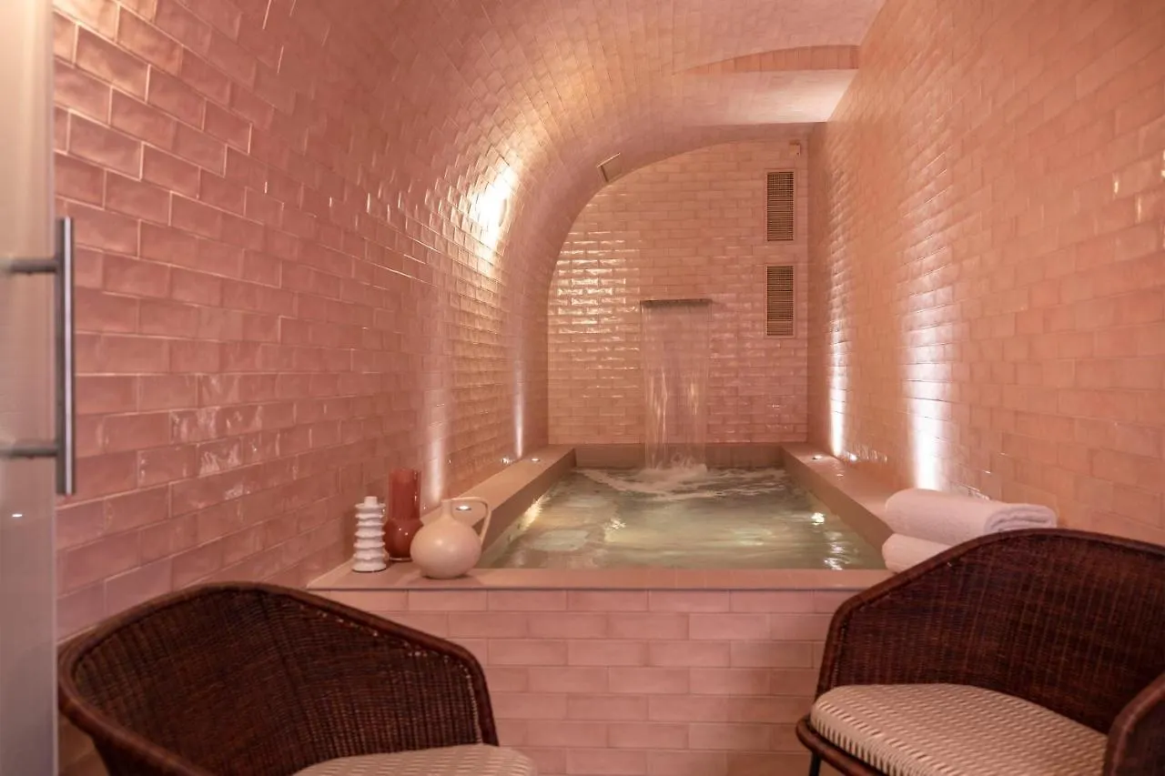 Le Petit Oberkampf Hotel & Spa París 4*,  Francia